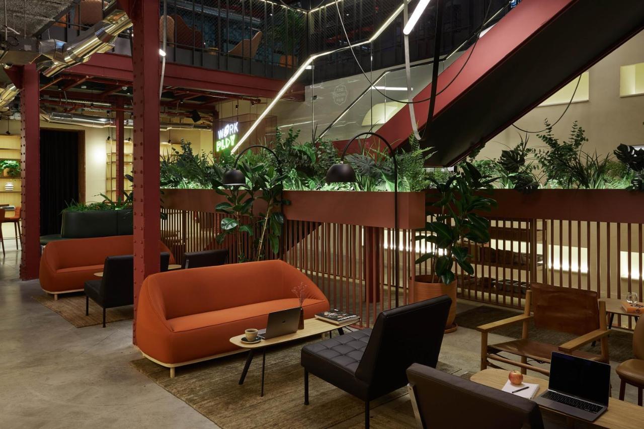 The Social Hub Madrid Hotel Exterior photo