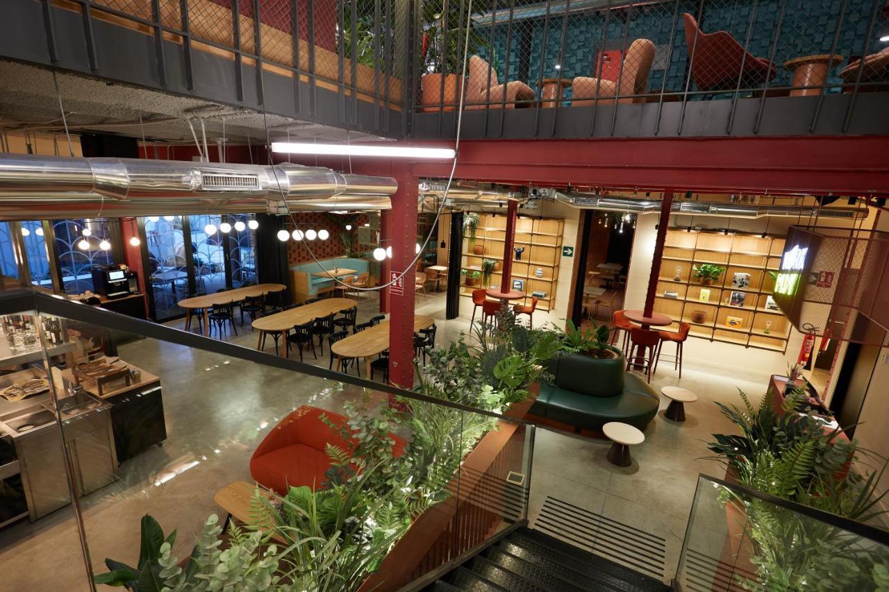 The Social Hub Madrid Hotel Exterior photo