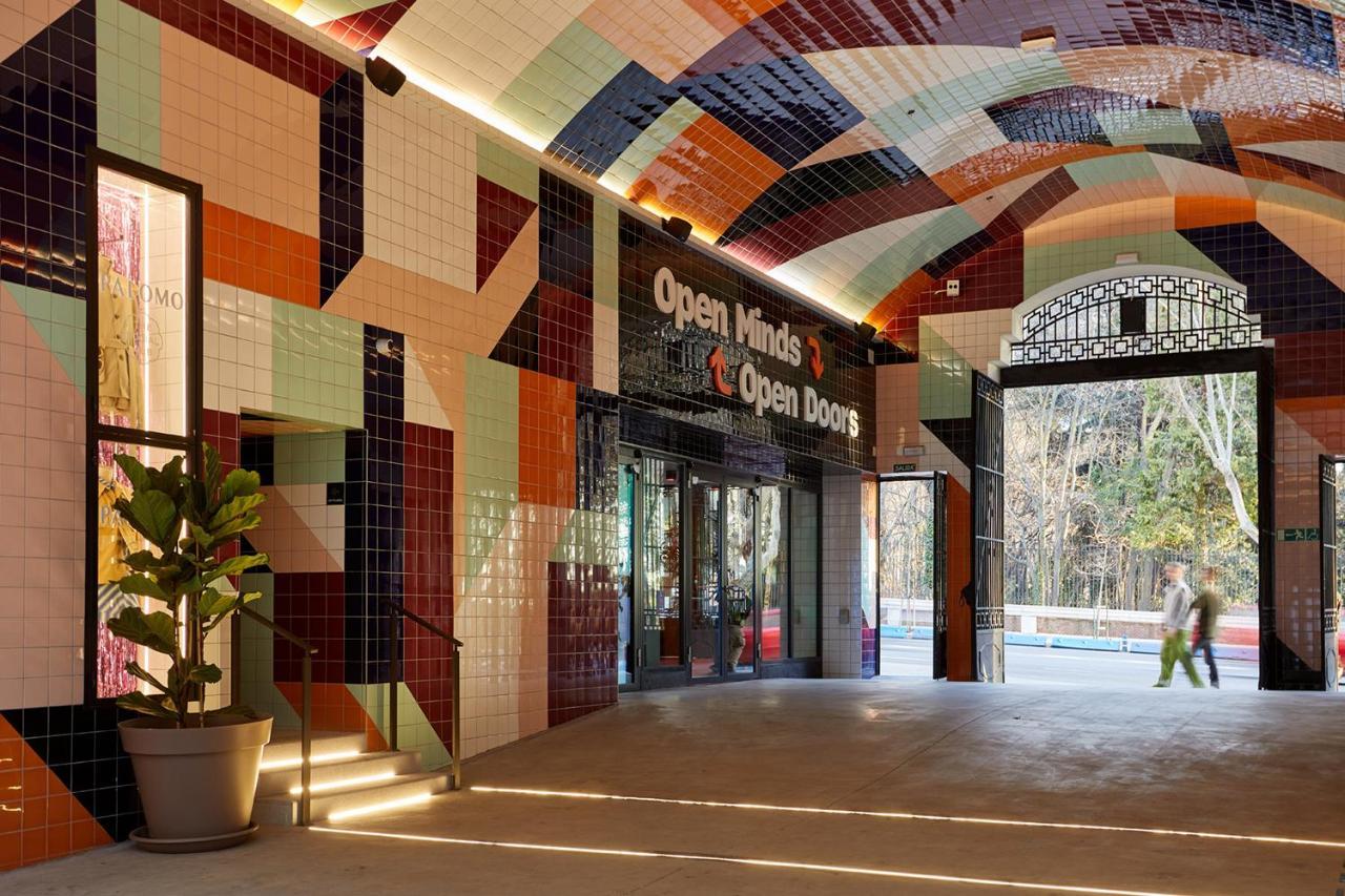 The Social Hub Madrid Hotel Exterior photo